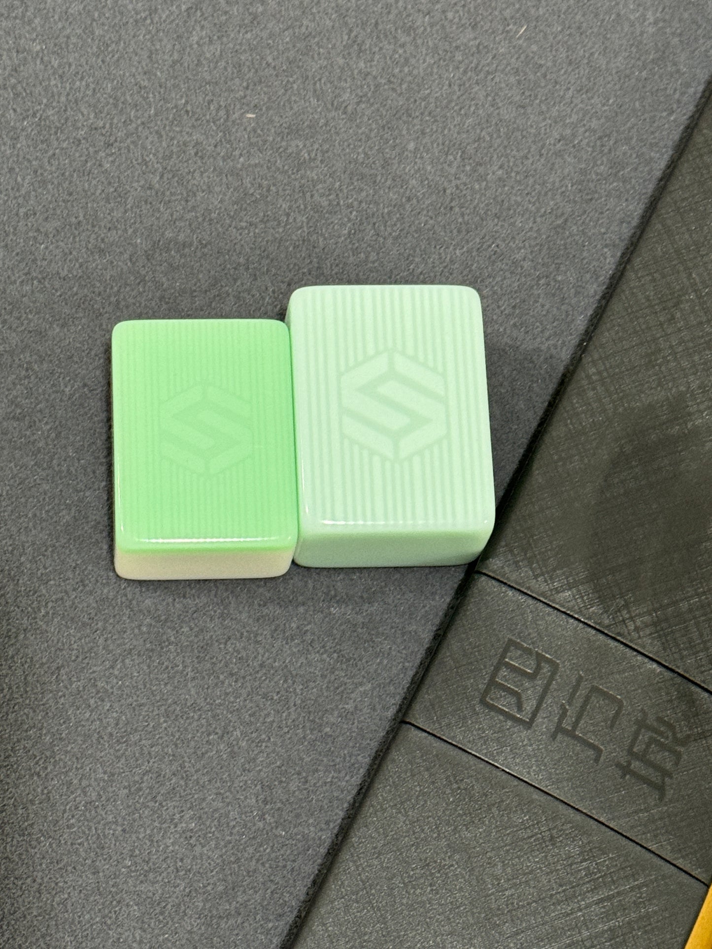 麻将牌样张 42mm 46mm 各一张 随机花色 购买麻将机后退款 mahjong tile sample,42mm,46mm,random character