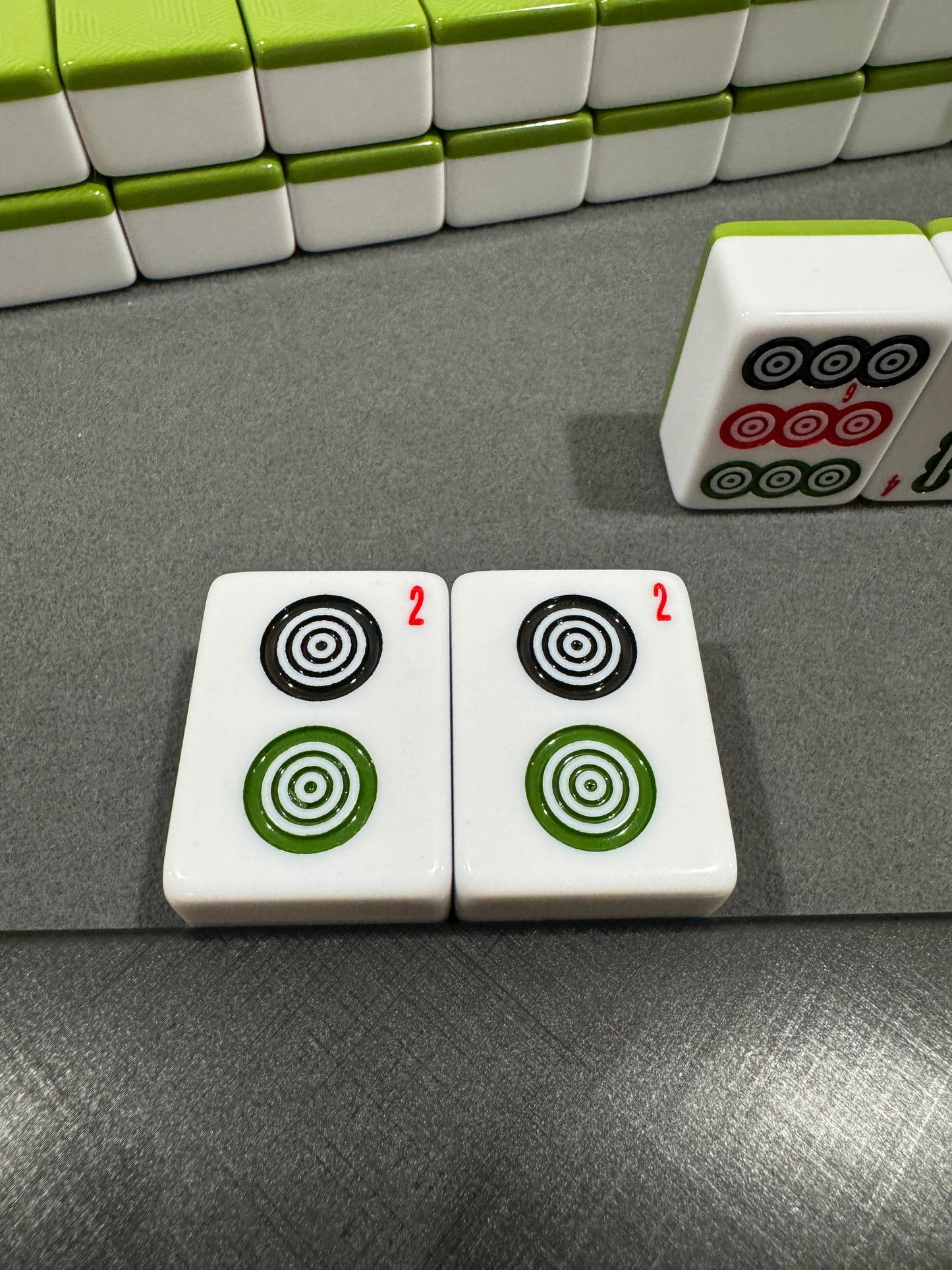 T350 Sifang City Automatic Folding Mahjong Table White Color with American Style 42mm numbered tiles 152 tiles per set Total two set of tiles. Standard two dices.