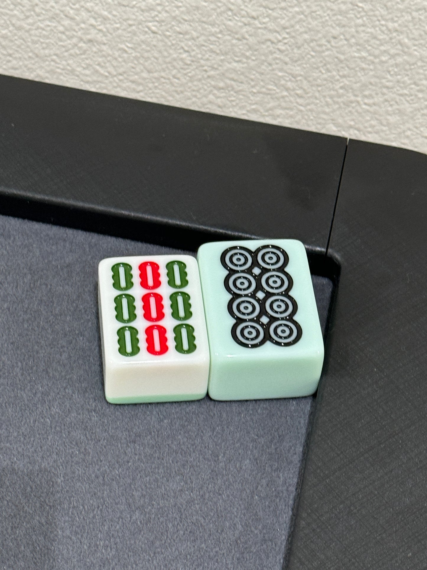 麻将牌样张 42mm 46mm 各一张 随机花色 购买麻将机后退款 mahjong tile sample，42mm，46mm，random character